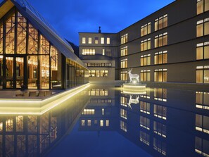 Exterior - Lake Toya Tsuruga Resort Hikari no uta (Sobetsu)