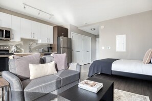 Fer et planche à repasser, Wi-Fi, literie fournie