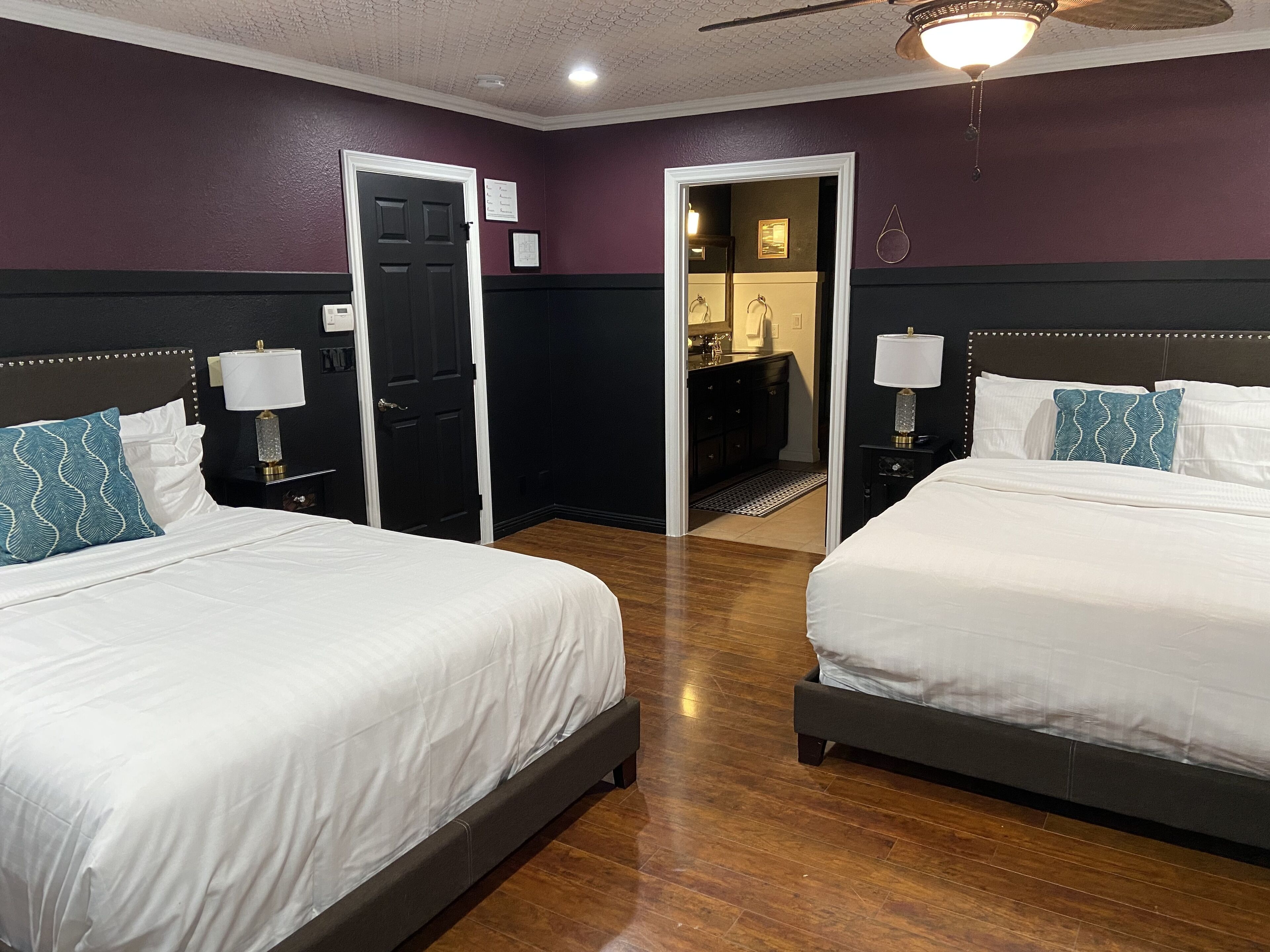 4 bedrooms, WiFi, bed sheets