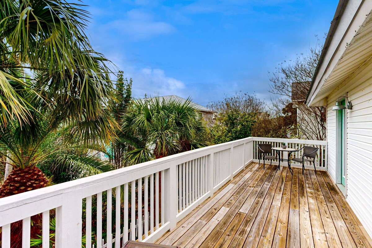 Photo 18 of Steps to beach & community pool, dog-friendly, great location