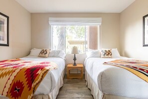 2 bedrooms, WiFi, bed sheets