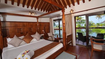 Phòng phong cách lãng mạn, 1 giường cỡ king, quang cảnh hồ, cạnh hồ | Quang cảnh từ phòng