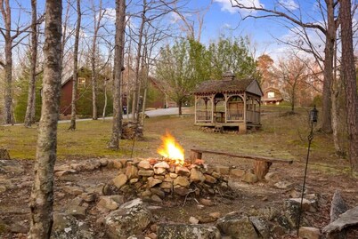 Mountain Hideaway at Cabins in the Clouds!