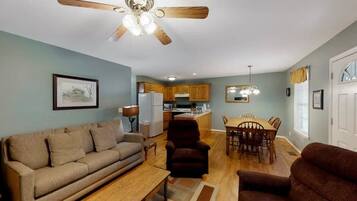 TV, fireplace, offices