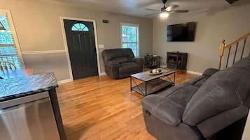 TV, fireplace, offices