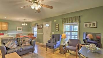 TV, fireplace, offices