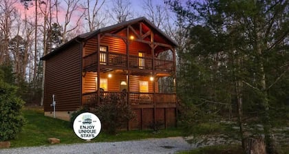 Sweet Seclusion at Cabins in the Clouds!