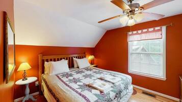 3 soverom, strykejern/-brett, wi-fi og sengetøy