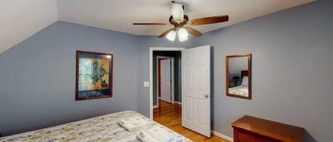 12 多间卧室、熨斗/熨衣板、WiFi、床单