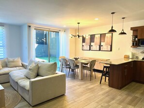 Smart TV, table football