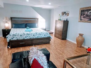 2 間睡房、可攜式嬰兒床、免費 Wi-Fi、床單