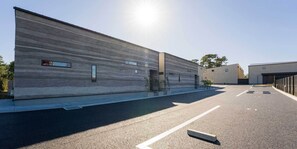 Blackout drapes, free WiFi, bed sheets - Rakuten STAY VILLA Kamogawa (Kamogawa)