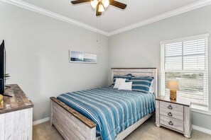 4 bedrooms, iron/ironing board, free WiFi, bed sheets - Best Views of the Gulf and Lost Key Beach Club From Your Private Townhome Balcony | 4 Bikes | Pools (Pensacola)