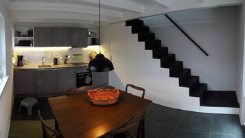 Réfrigérateur, four, plaque de cuisson, lave-vaisselle