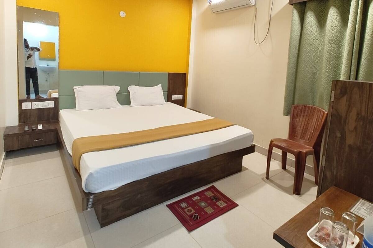 Deluxe Double Room, City View | Egyptian cotton sheets, premium bedding, down comforters