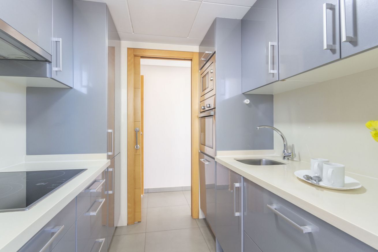 Refrigerador, microondas, horno, placa de cocina