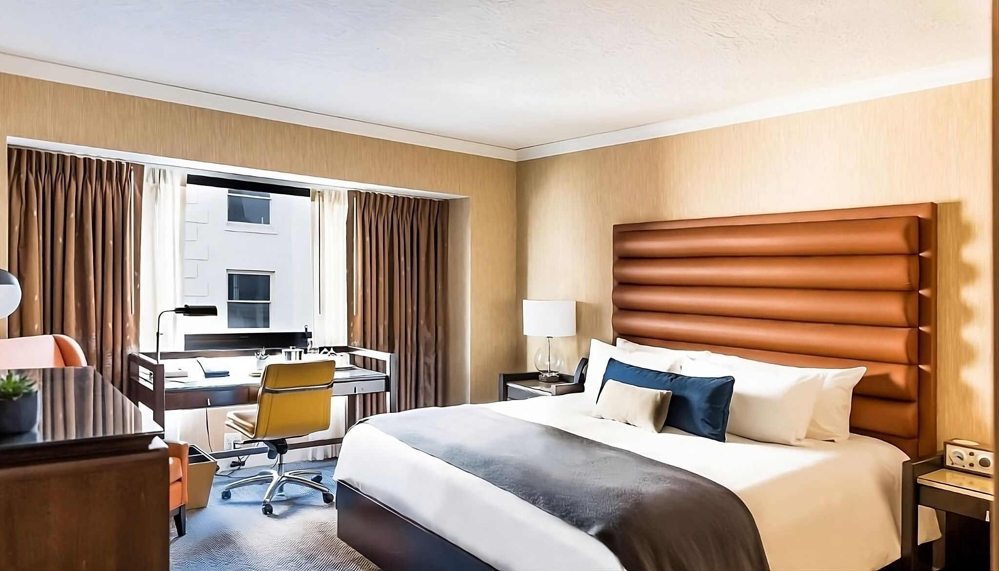Largest Outdoor Market at Portland Saturday Market! Modern Unit at Dossier Hotel