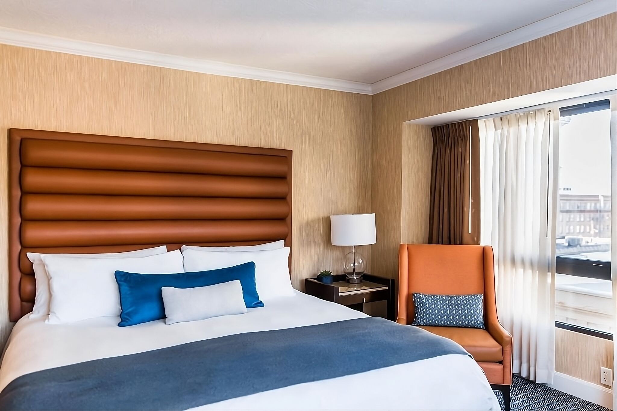 Hiking Break at Hoyt Arboretum! Premium Unit w/ City Views at Dossier Hotel!