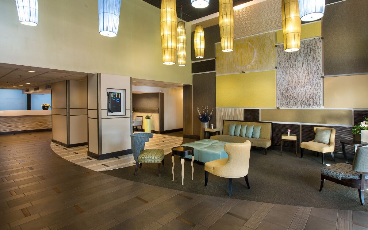 Great Place to Stay Close to Everything! Fantastic Room, Pool, Onsite Parking