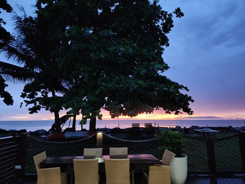 Absolute Ocean Front with rooftop Ocean views.