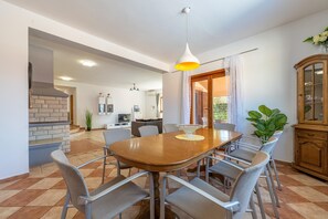 Dining - Villa Ena in Pula (PULA)