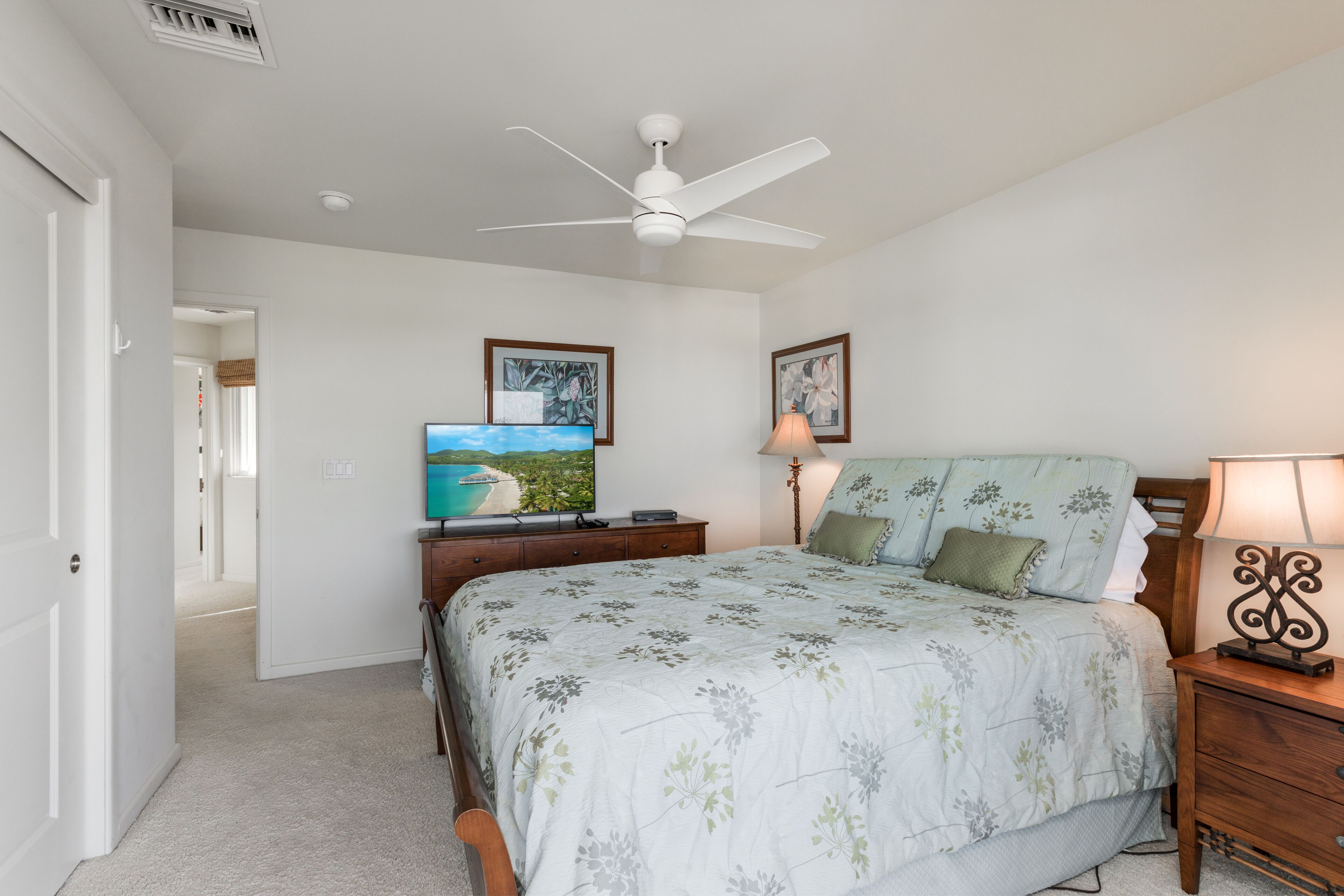 3 bedrooms, iron/ironing board, free WiFi, bed sheets