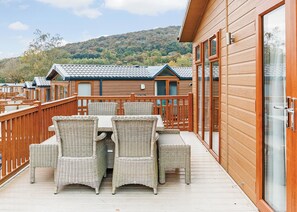 Outdoor dining - 4 bedroom accommodation in Cheddar (Cheddar)