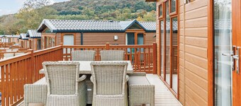 4 bedroom accommodation in Cheddar