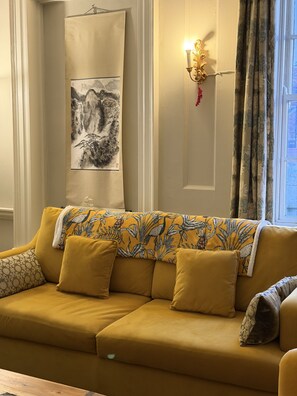Living area - The Davy Tower, Touching The City Walls, Pet Friendly (YORK)