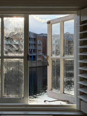 Interior - The Davy Tower, Touching The City Walls, Pet Friendly (YORK)