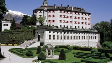 Esterni