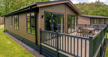 Pemberley Watersedge Lodge