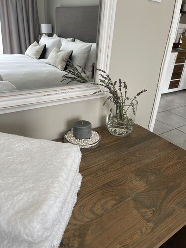 L’Amorie, stylish, secure & safe, 10 min to OR Tambo international