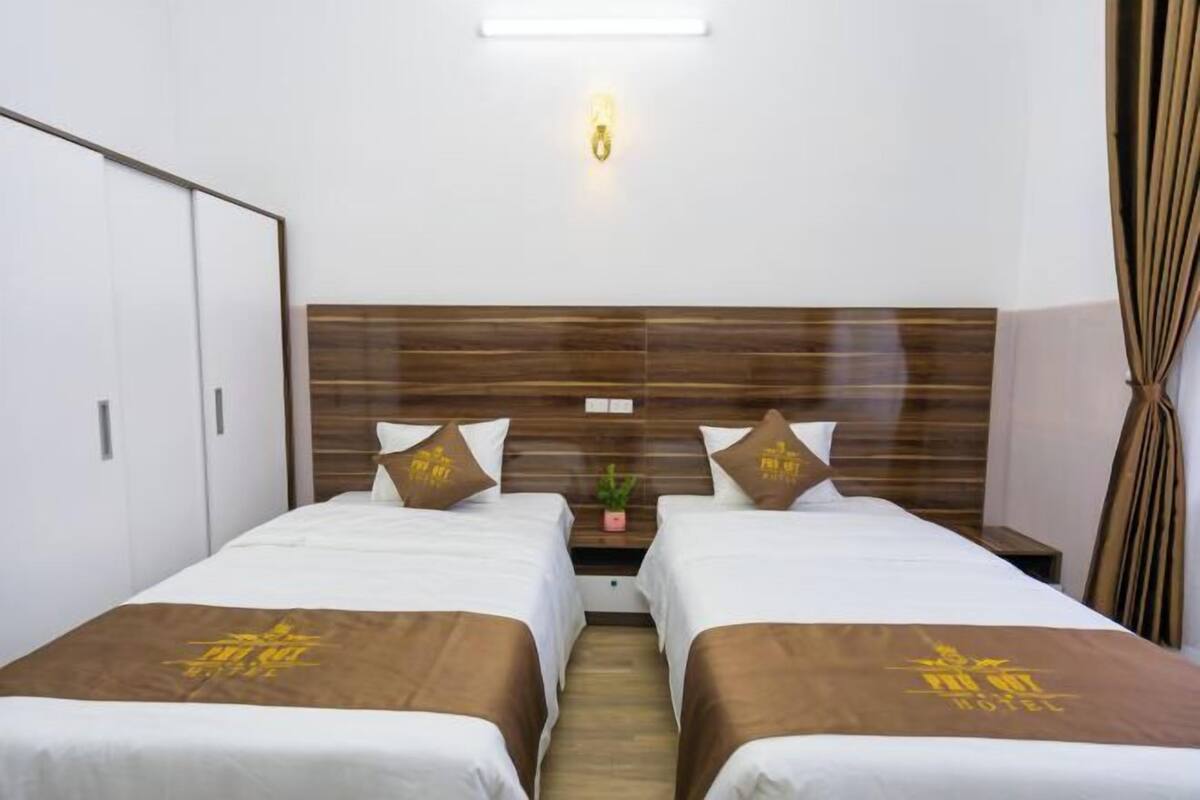 Premium bedding, pillowtop beds, individually decorated