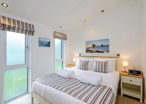 3 室のベッドルーム、WiFi (無料)