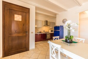 Forno, piano cottura, lavastoviglie