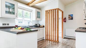 Réfrigérateur, four, plaque de cuisson, lave-vaisselle