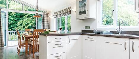 Réfrigérateur, four, plaque de cuisson, lave-vaisselle