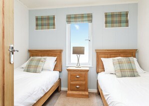 Unclassified image, 5 of 11, button - Netherfield Watersedge Lodge (Newton Saint Loe, Nr Bath)