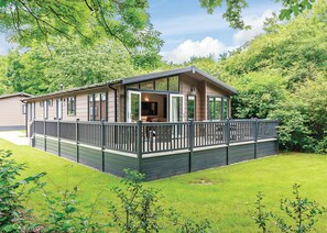 Exterior - Netherfield Watersedge Lodge (Newton Saint Loe, Nr Bath)