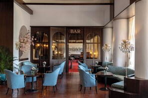 Coin salon dans le hall