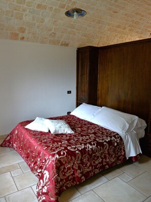 1 soverom, strykejern/-brett, wi-fi (inkludert) og sengetøy