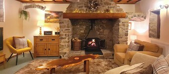 2 bedroom accommodation in Pontyberem, Carmarthenshire