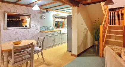 2 bedroom accommodation in Pontyberem, Carmarthenshire