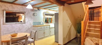 1 bedroom accommodation in Pontyberem, Carmarthenshire