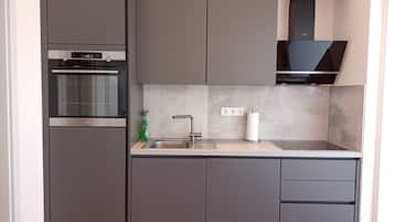 KĂŒhlschrank, Ofen, Herdplatte, GeschirrspĂŒler