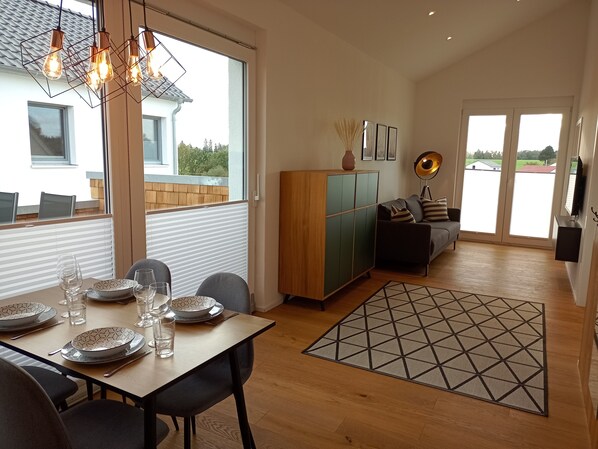 Dining - Modern vacation apartment on the outskirts with direct proximity to nature (Täferrot)