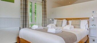 1 bedroom accommodation in Newton Saint Loe, Nr Bath