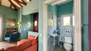 Shower, towels, toilet paper - Villa Shani (Methoni)