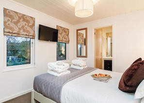 3 bedrooms, WiFi (free)